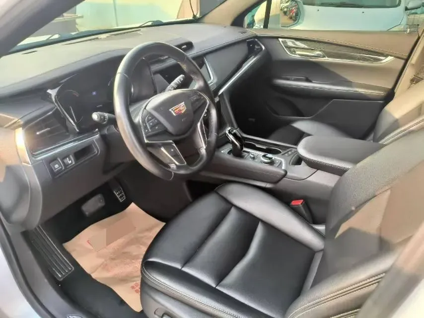 2021 Cadillac XT5 2.0T 237HP L4 9AT,autocango,china used car exporter,china ev exporter,chinese used car exporter,chinese used ev exporter