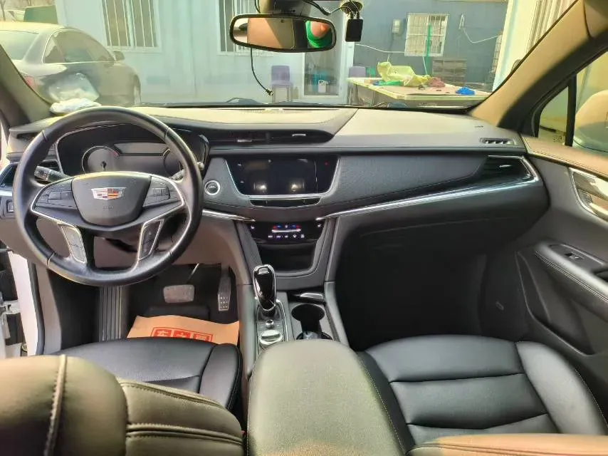 2021 Cadillac XT5 2.0T 237HP L4 9AT,autocango,china used car exporter,china ev exporter,chinese used car exporter,chinese used ev exporter