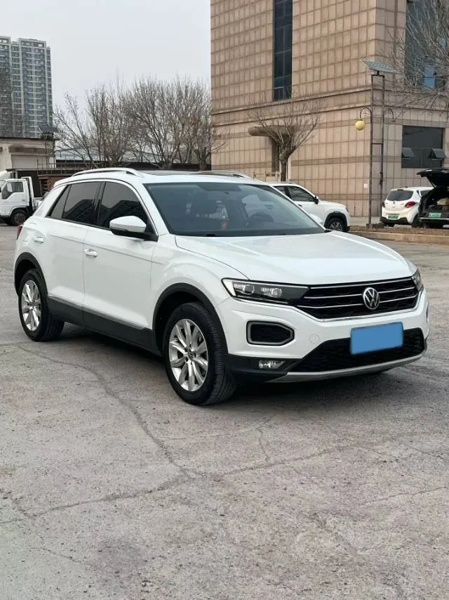 2022 Volkswagen T-Roc 1.4T 150HP L4 7DCT,autocango,china used car exporter,china ev exporter,chinese used car exporter,chinese used ev exporter