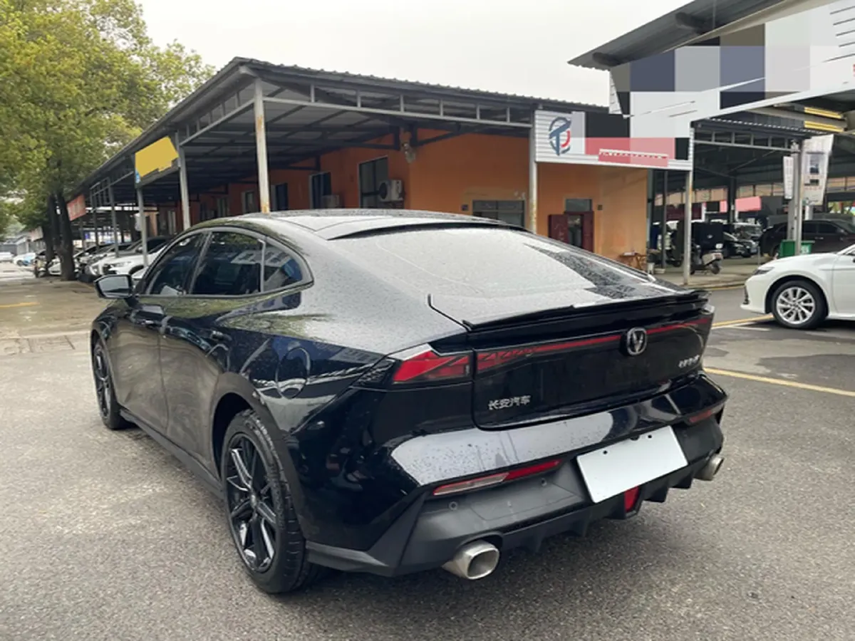 2024 ChangAn UNI-V 1.5T 188HP L4 7DCT,autocango,china used car exporter,china ev exporter,chinese used car exporter,chinese used ev exporter