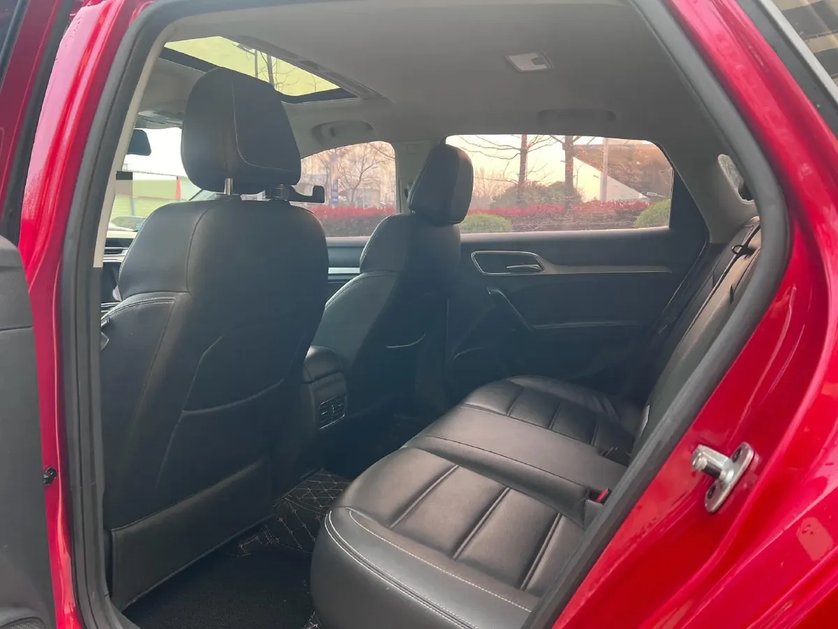 2019 MAXUS XinTu V80 2.5T 136HP L4 6AMT,autocango,china used car exporter,china ev exporter,chinese used car exporter,chinese used ev exporter