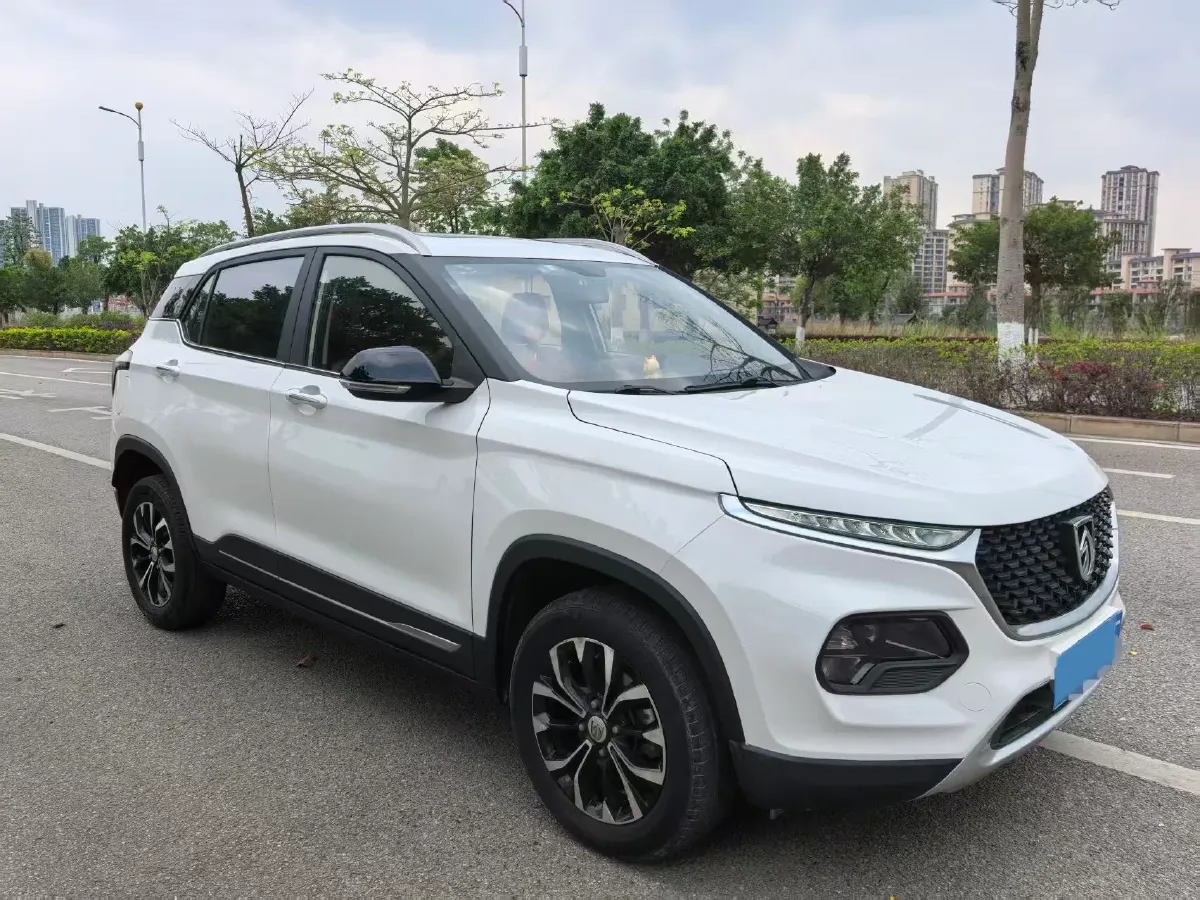 2019 Yema BoJun 1.5L 112HP L4 5MT,autocango,china used car exporter,china ev exporter,chinese used car exporter,chinese used ev exporter