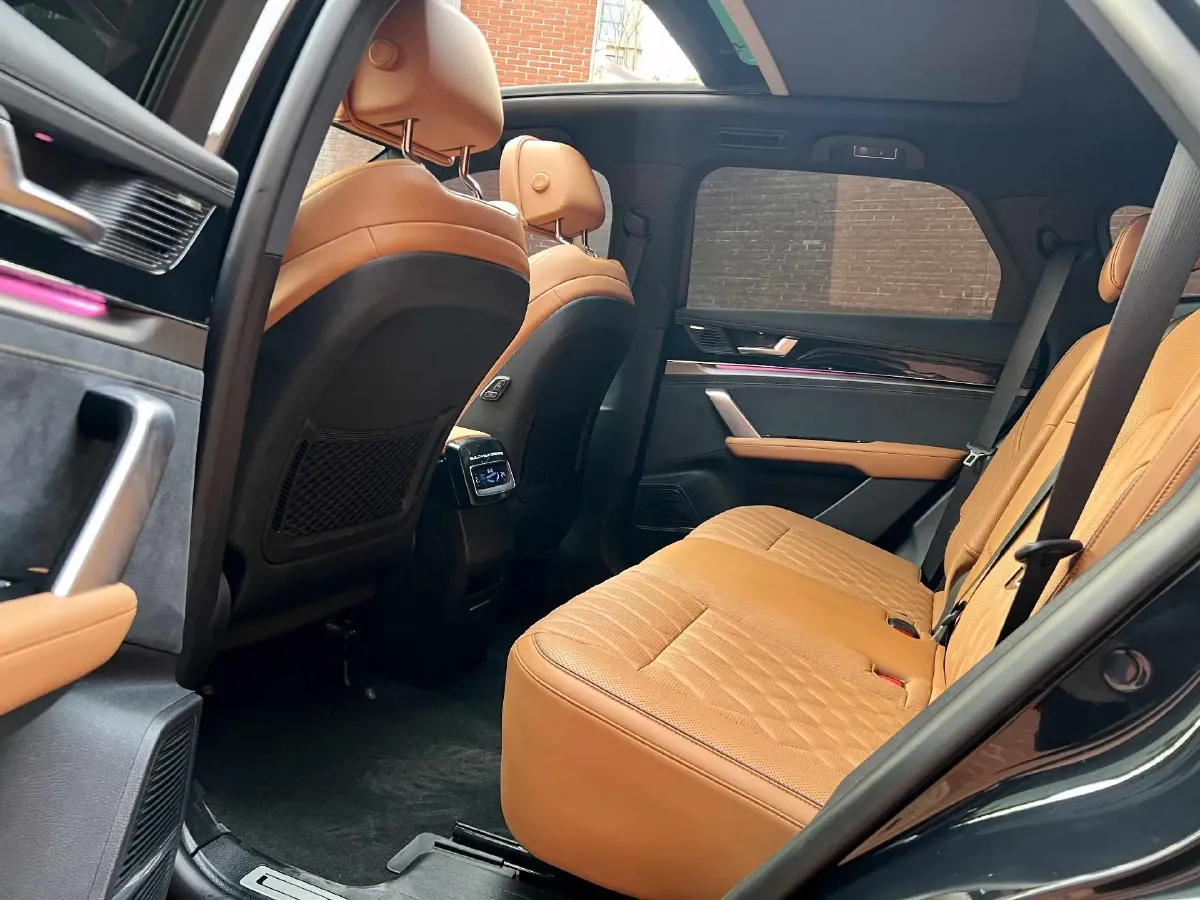 2022 Jeep Grand Commander 2.0T 265HP L4 9AT,autocango,china used car exporter,china ev exporter,chinese used car exporter,chinese used ev exporter