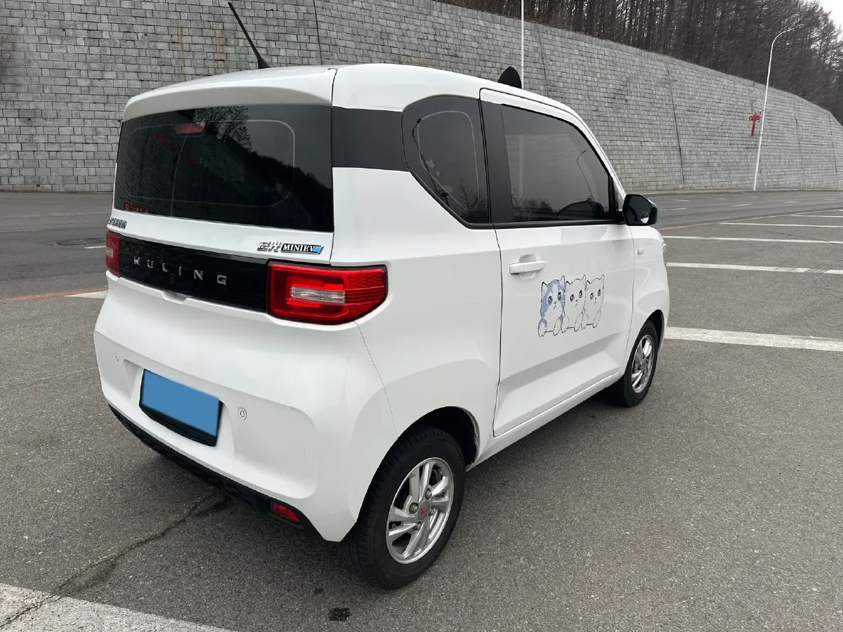 2021 WuLing HongGuang MINI EV BEV 13.8KWH,autocango,china used car exporter,china ev exporter,chinese used car exporter,chinese used ev exporter