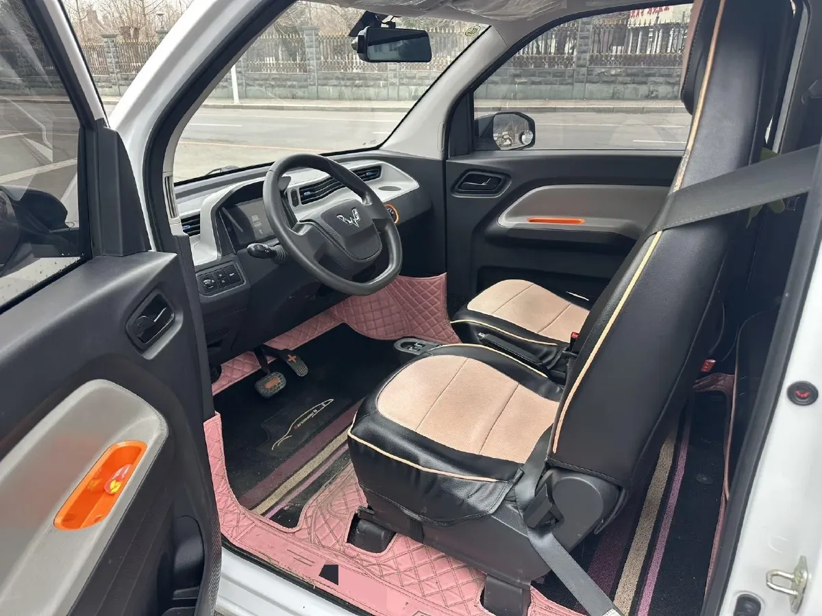 2021 WuLing HongGuang MINI EV BEV 13.8KWH,autocango,china used car exporter,china ev exporter,chinese used car exporter,chinese used ev exporter