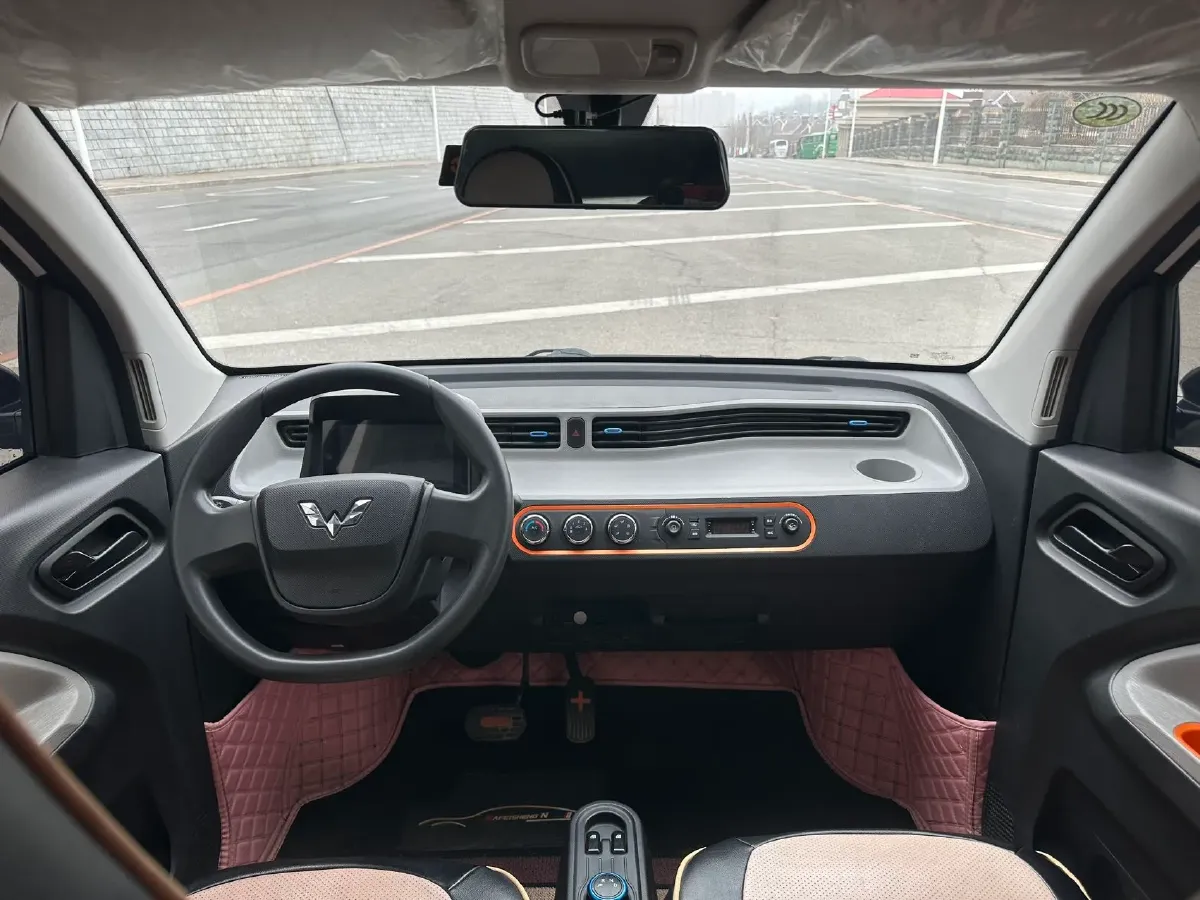 2021 WuLing HongGuang MINI EV BEV 13.8KWH,autocango,china used car exporter,china ev exporter,chinese used car exporter,chinese used ev exporter