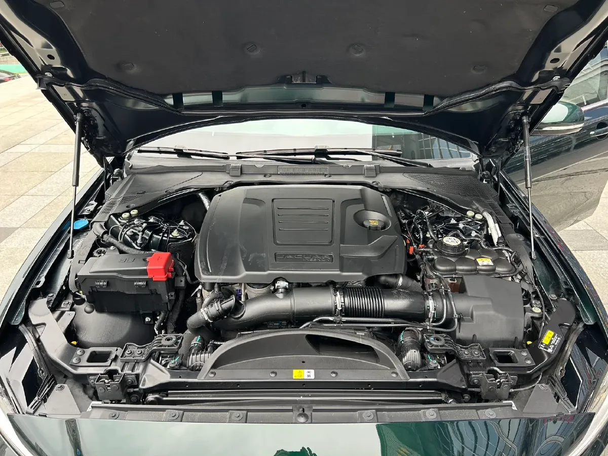 2023 Jaguar XEL 2.0T 250HP L4 8AT,autocango,china used car exporter,china ev exporter,chinese used car exporter,chinese used ev exporter