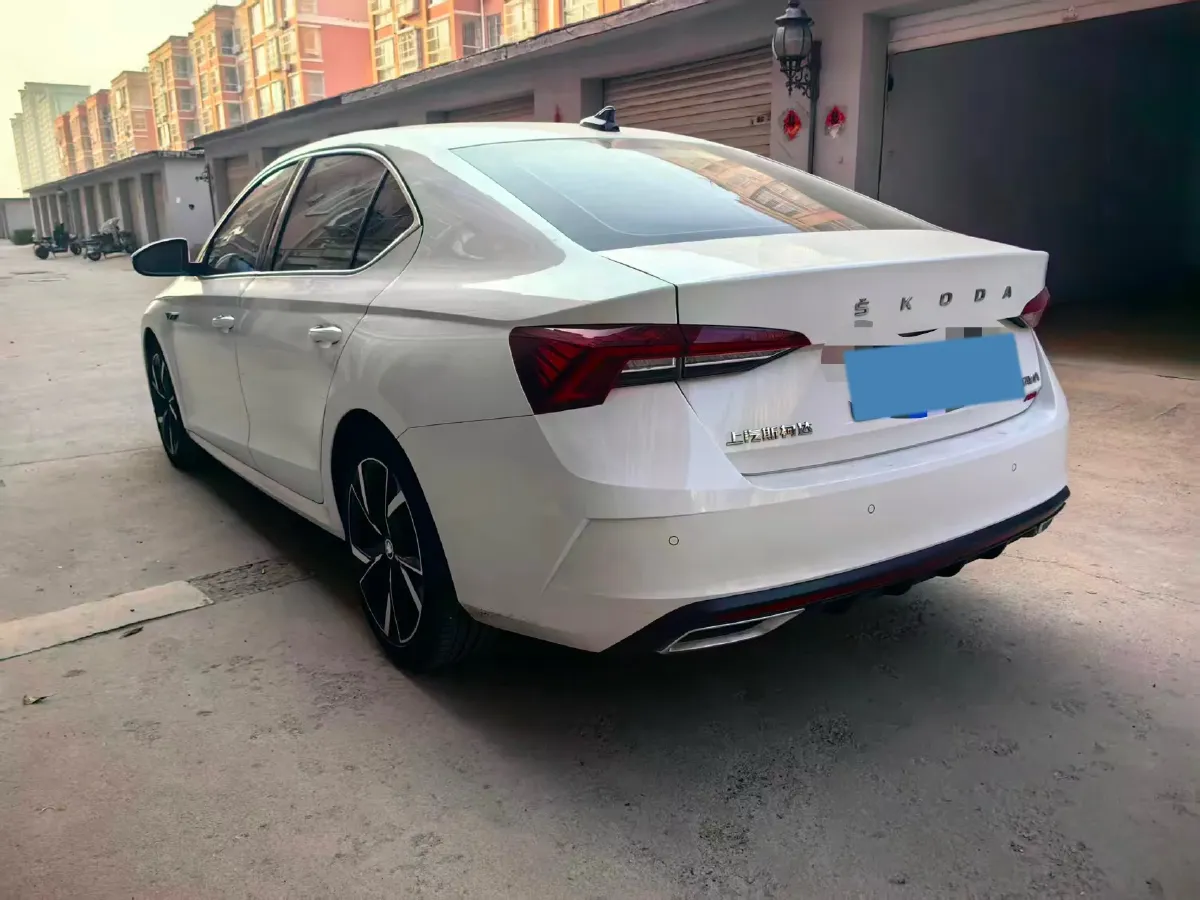 2022 Skoda Octavia 1.4T 150HP L4 7DCT,autocango,china used car exporter,china ev exporter,chinese used car exporter,chinese used ev exporter