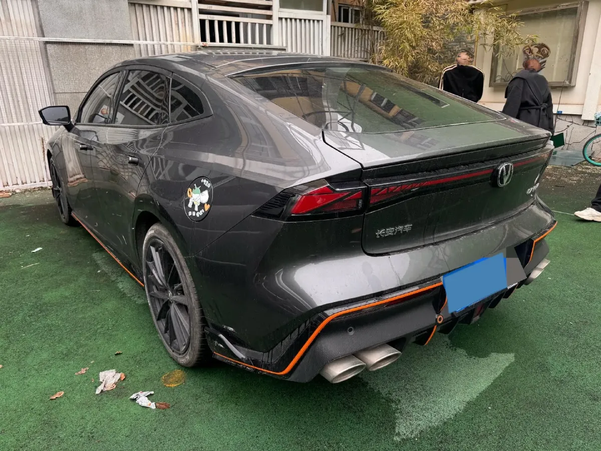 2023 ChangAn UNI-V 1.5T 188HP L4 7DCT,autocango,china used car exporter,china ev exporter,chinese used car exporter,chinese used ev exporter