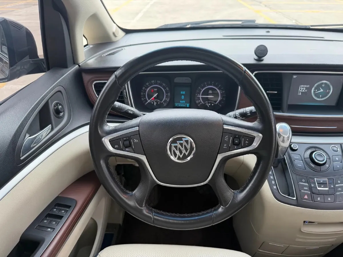 2018 Buick GL8 2.0T 260HP L4 6AT,autocango,china used car exporter,china ev exporter,chinese used car exporter,chinese used ev exporter
