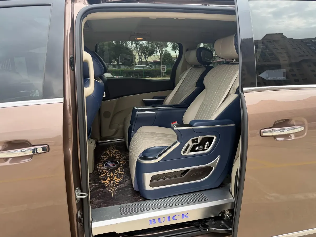 2018 Buick GL8 2.0T 260HP L4 6AT,autocango,china used car exporter,china ev exporter,chinese used car exporter,chinese used ev exporter