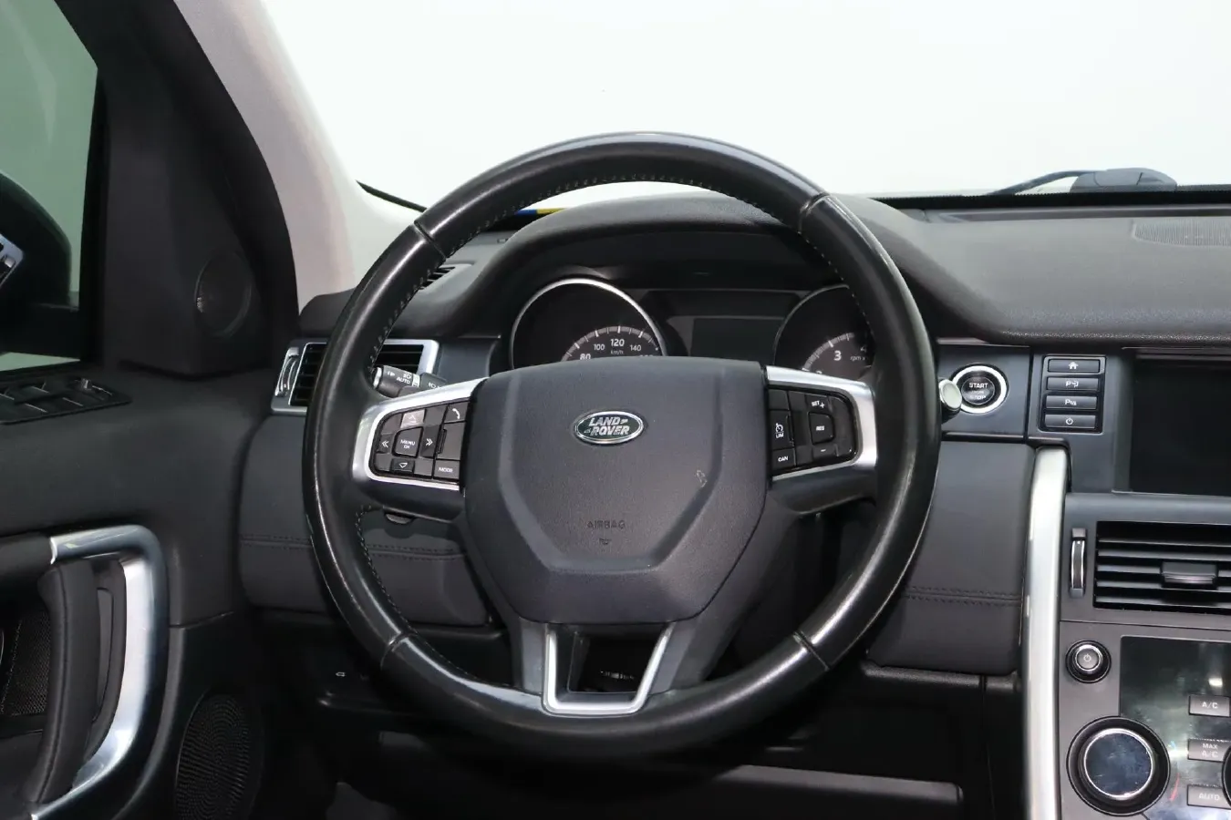 2018 Land Rover Discovery Sport 2.0T 241HP L4 9AT,autocango,china used car exporter,china ev exporter,chinese used car exporter,chinese used ev exporter