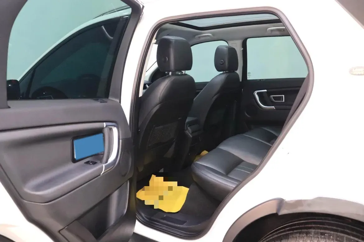 2018 Land Rover Discovery Sport 2.0T 241HP L4 9AT,autocango,china used car exporter,china ev exporter,chinese used car exporter,chinese used ev exporter