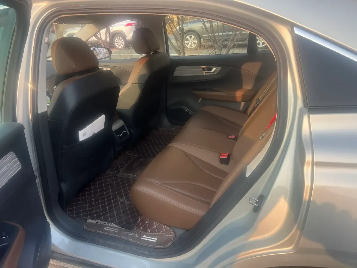 2024 HongQi E-QM5 BEV 72KWH,autocango,china used car exporter,china ev exporter,chinese used car exporter,chinese used ev exporter