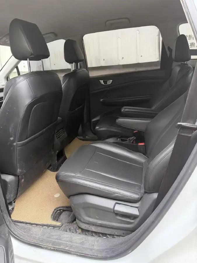 2022 WuLing KaiJie 1.5T 147HP L4 CVT,autocango,china used car exporter,china ev exporter,chinese used car exporter,chinese used ev exporter