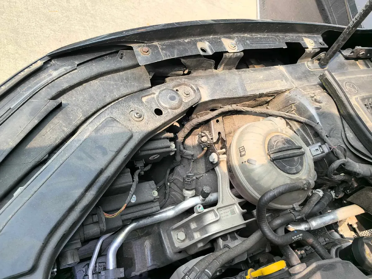 2024 Volkswagen Passat 2.0T 220HP L4 7DCT,autocango,china used car exporter,china ev exporter,chinese used car exporter,chinese used ev exporter