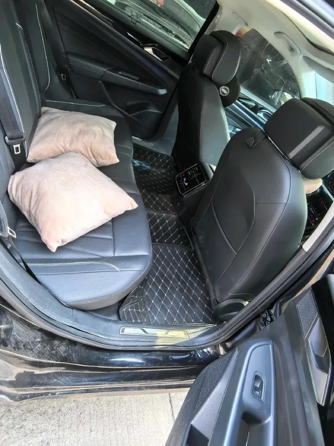 2024 Volkswagen Passat 2.0T 220HP L4 7DCT,autocango,china used car exporter,china ev exporter,chinese used car exporter,chinese used ev exporter