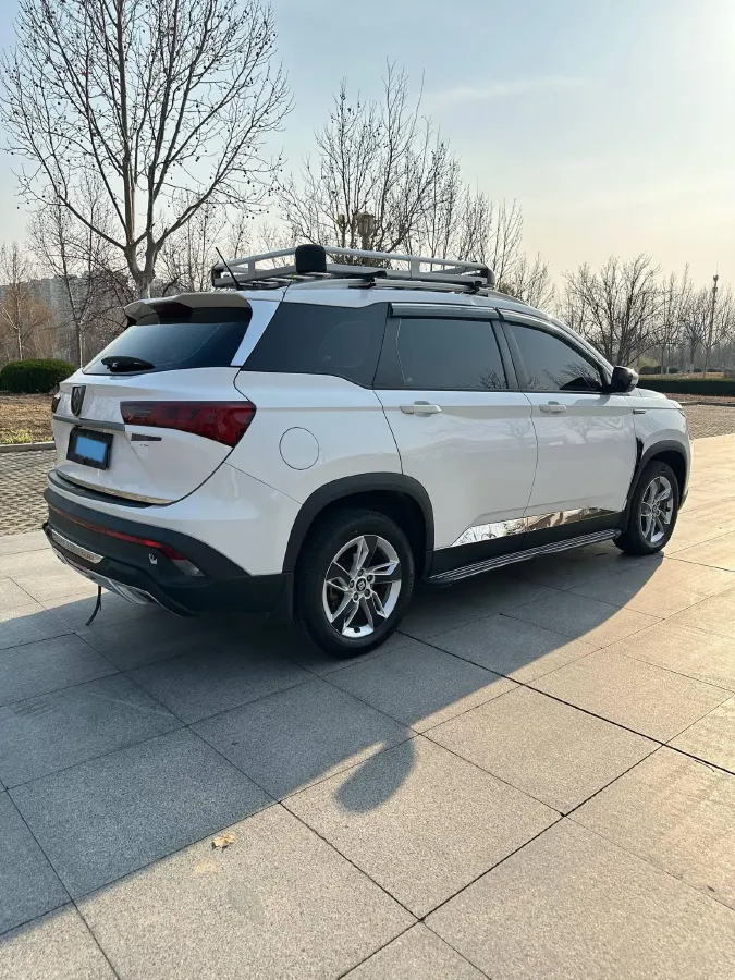 2018 BaoJun 530 1.5T 150HP L4 6MT,autocango,china used car exporter,china ev exporter,chinese used car exporter,chinese used ev exporter