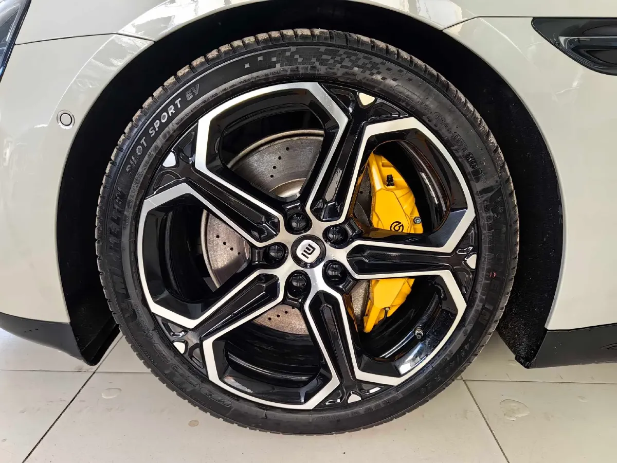 2024 MI SU7 BEV 101KWH,autocango,china used car exporter,china ev exporter,chinese used car exporter,chinese used ev exporter