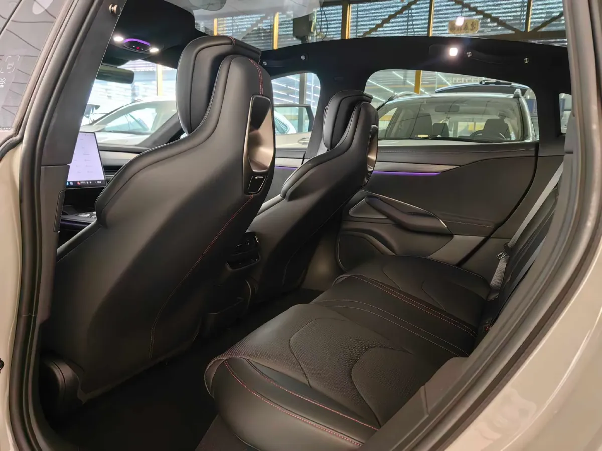 2024 MI SU7 BEV 101KWH,autocango,china used car exporter,china ev exporter,chinese used car exporter,chinese used ev exporter