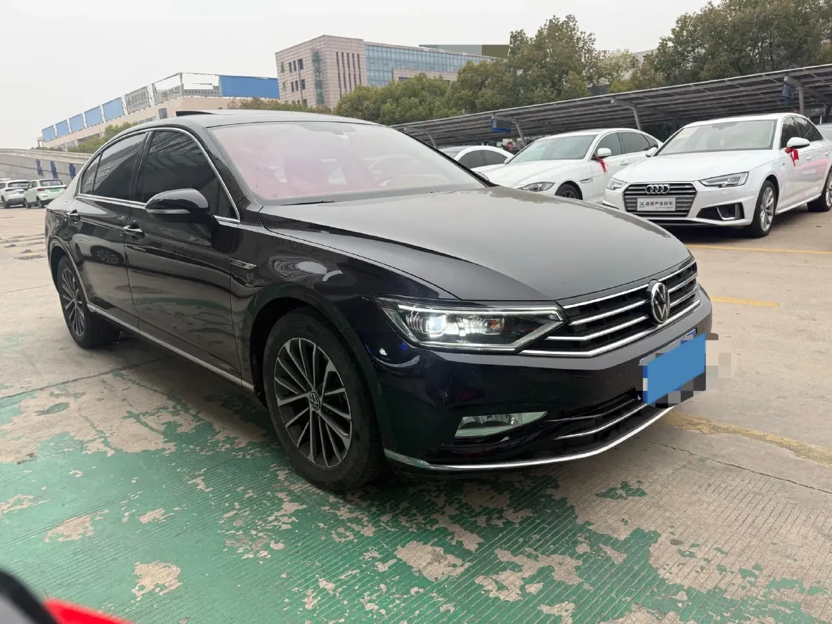 2020 Volkswagen Magotan 2.0T 186HP L4 7DCT,autocango,china used car exporter,china ev exporter,chinese used car exporter,chinese used ev exporter