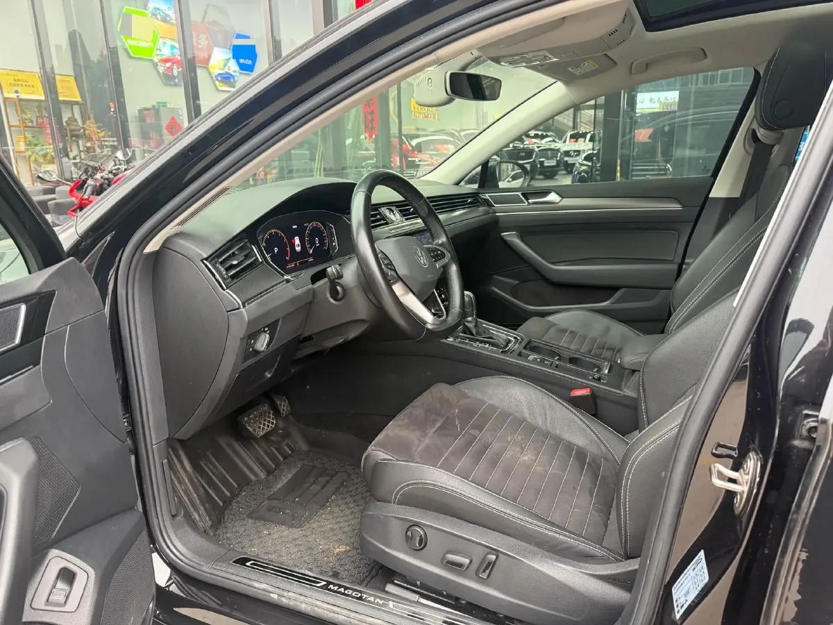 2020 Volkswagen Magotan 2.0T 186HP L4 7DCT,autocango,china used car exporter,china ev exporter,chinese used car exporter,chinese used ev exporter