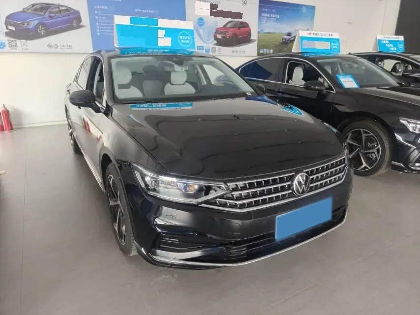 2026 Volkswagen Magotan 2.0T 220HP L4 7DCT,autocango,china used car exporter,china ev exporter,chinese used car exporter,chinese used ev exporter