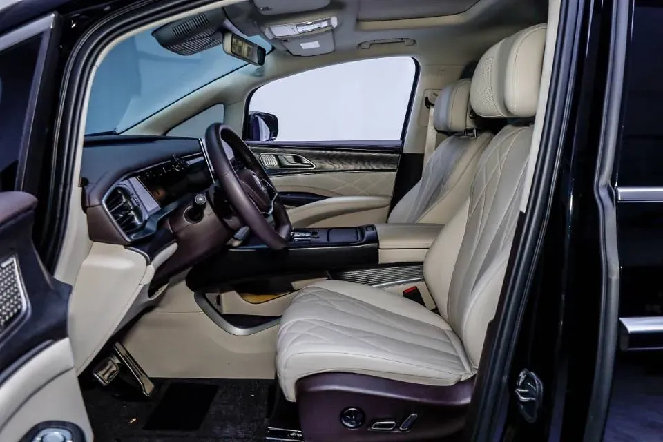 2025 Denza D9 1.5T 156HP L4 E-CVT PHEV 40KWH,autocango,china used car exporter,china ev exporter,chinese used car exporter,chinese used ev exporter