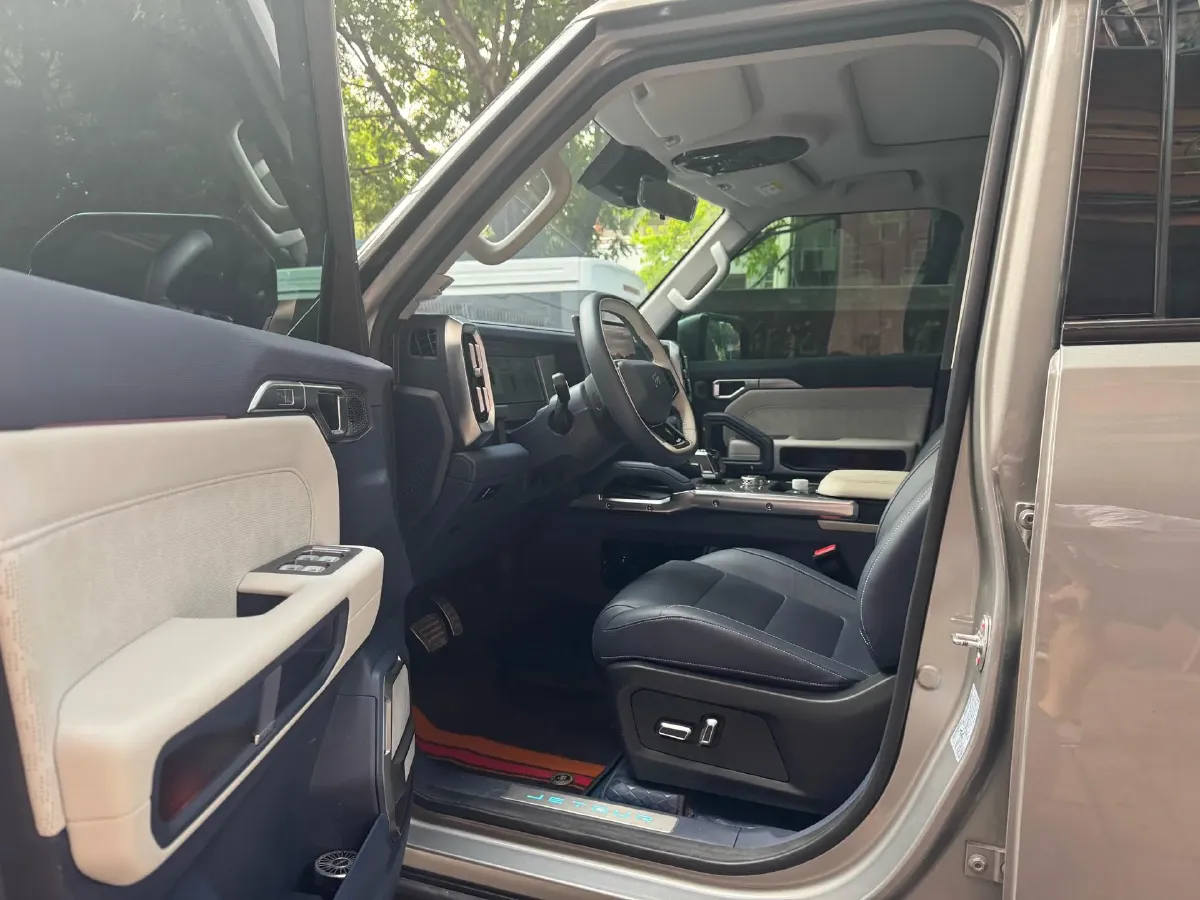 2024 Jetour ShanHai TravellerC-DM 1.5T 156HP L4 3DHT PHEV 26.7KWH,autocango,china used car exporter,china ev exporter,chinese used car exporter,chinese used ev exporter