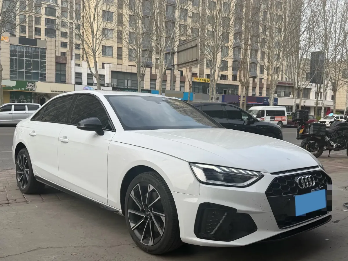2023 Audi A4L 2.0T 190HP L4 7DCT,autocango,china used car exporter,china ev exporter,chinese used car exporter,chinese used ev exporter