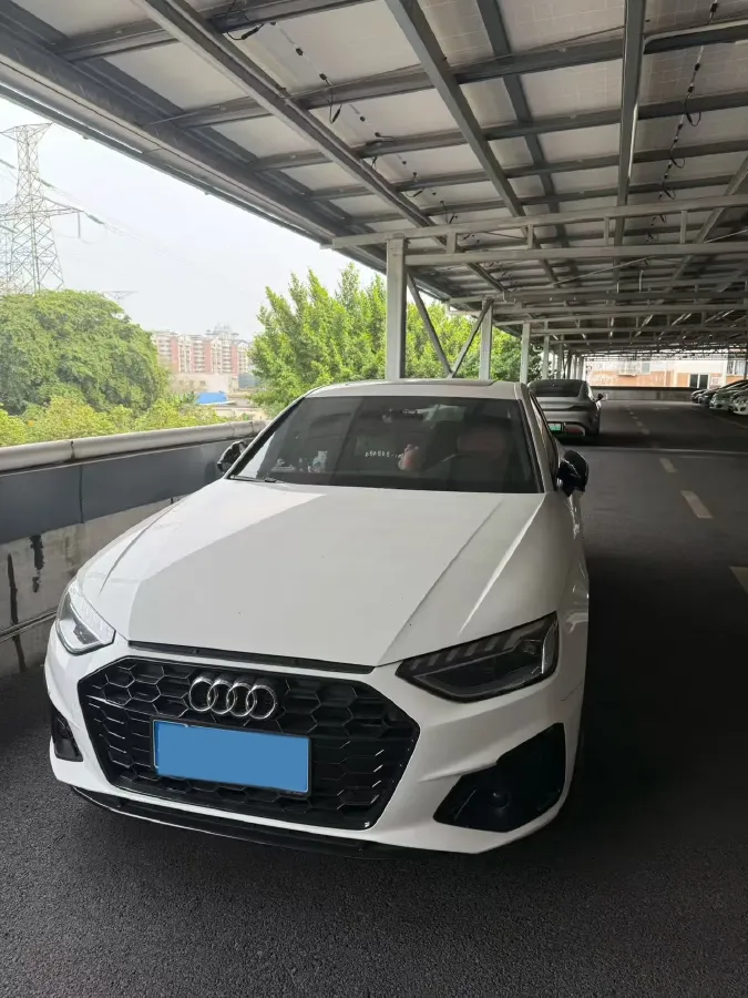 2023 Audi A4L 2.0T 190HP L4 7DCT,autocango,china used car exporter,china ev exporter,chinese used car exporter,chinese used ev exporter