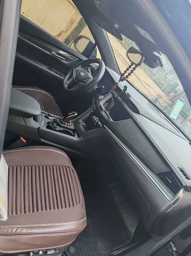 2023 Cadillac XT5 2.0T 237HP L4 9AT,autocango,china used car exporter,china ev exporter,chinese used car exporter,chinese used ev exporter