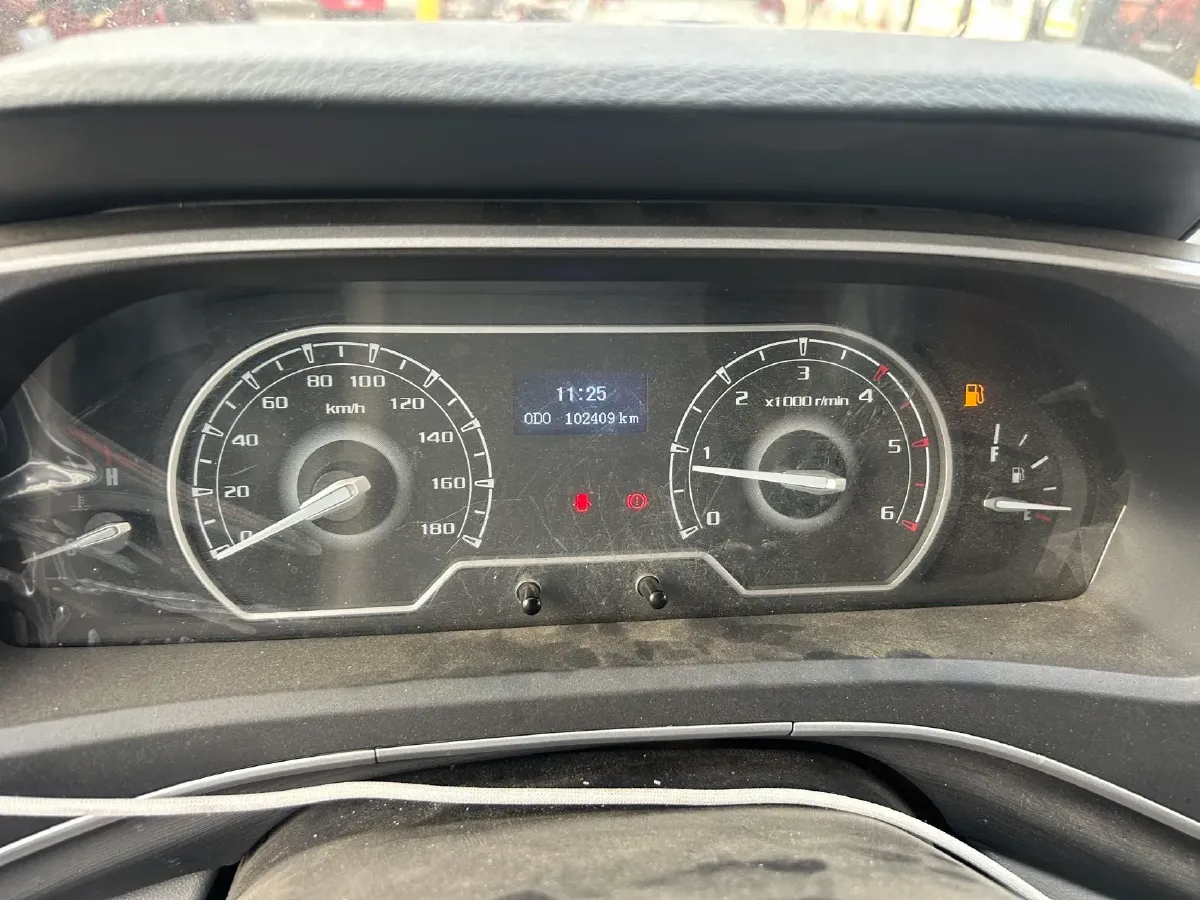 2021 MAXUS XinTu V80 2.0T 139HP L4 6MT,autocango,china used car exporter,china ev exporter,chinese used car exporter,chinese used ev exporter