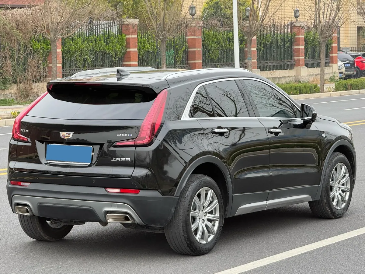 2023 Cadillac XT4 2.0T 237HP L4 9AT,autocango,china used car exporter,china ev exporter,chinese used car exporter,chinese used ev exporter