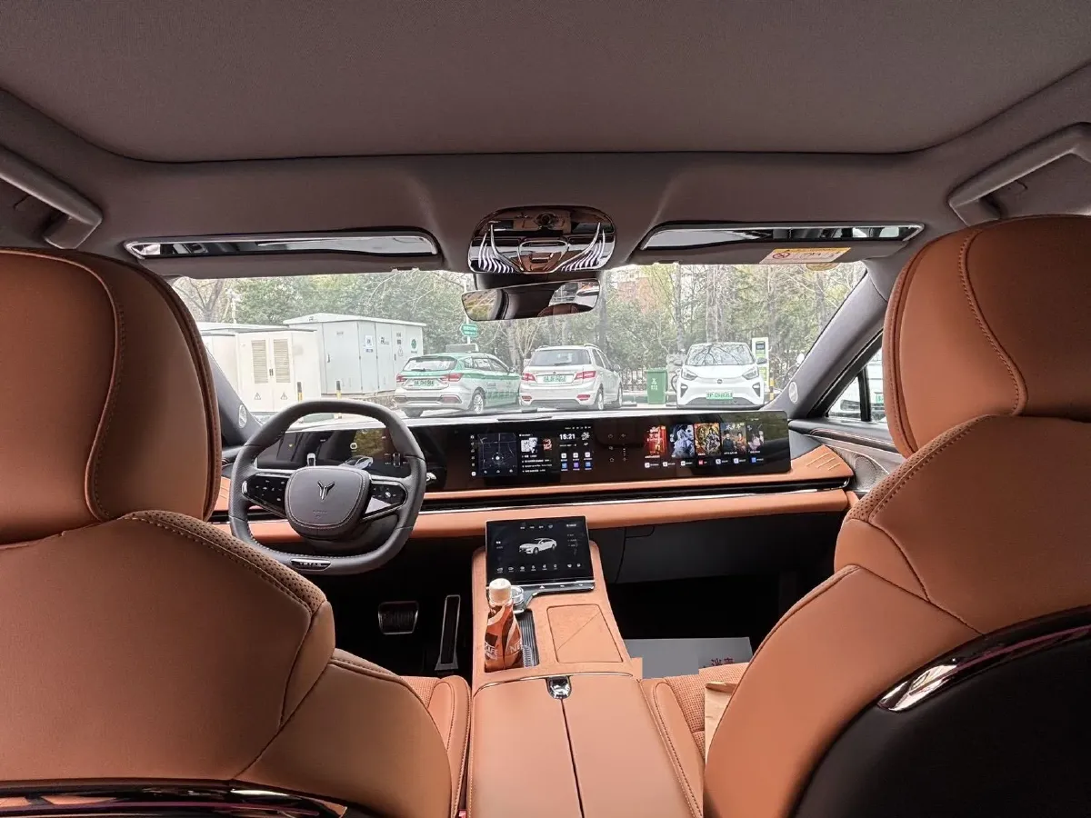 2024 Voyah ZhuiGuang 1.5T 136HP L4 PHEV 43KWH,autocango,china used car exporter,china ev exporter,chinese used car exporter,chinese used ev exporter