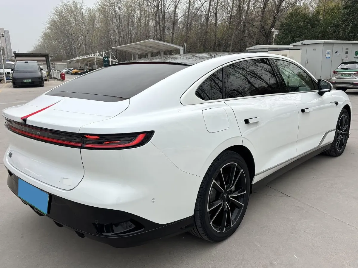 2024 Voyah ZhuiGuang 1.5T 136HP L4 PHEV 43KWH,autocango,china used car exporter,china ev exporter,chinese used car exporter,chinese used ev exporter