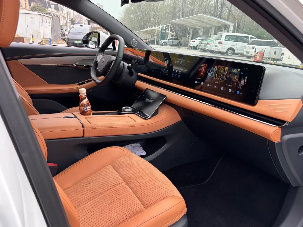 2024 Voyah ZhuiGuang 1.5T 136HP L4 PHEV 43KWH,autocango,china used car exporter,china ev exporter,chinese used car exporter,chinese used ev exporter