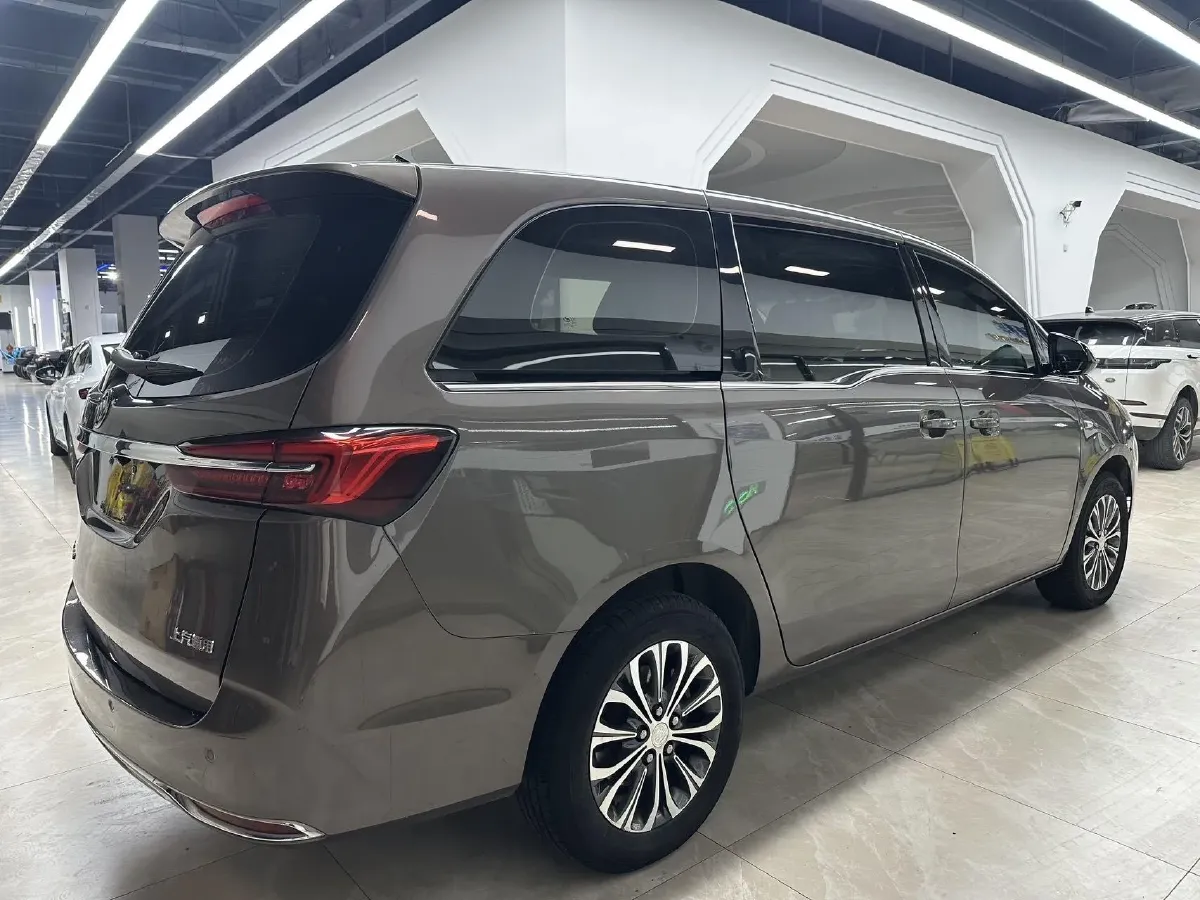 2021 Buick GL8 2.0T 237HP L4 9AT,autocango,china used car exporter,china ev exporter,chinese used car exporter,chinese used ev exporter
