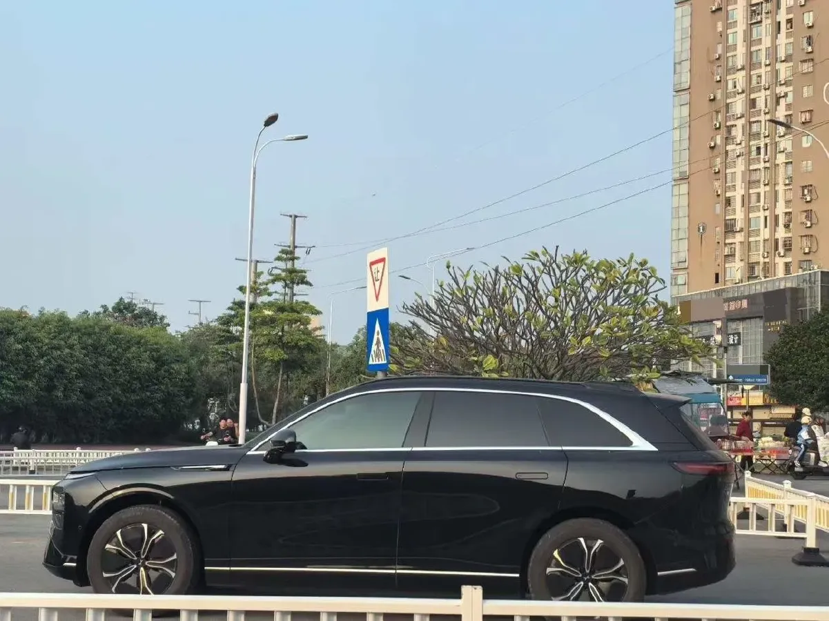 2024 Xpeng G9 BEV 78.2KWH,autocango,china used car exporter,china ev exporter,chinese used car exporter,chinese used ev exporter