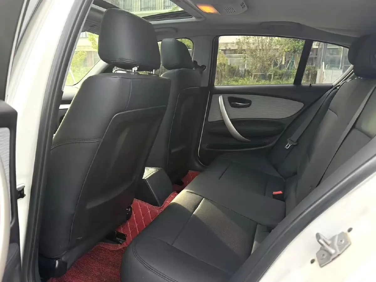 2010 BMW 1 Series 2.0L 156HP L4 6AT,autocango,china used car exporter,china ev exporter,chinese used car exporter,chinese used ev exporter