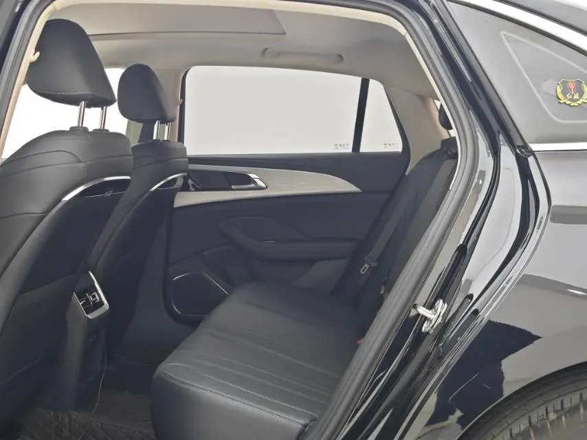 2025 HongQi H5 1.5T 169HP L4 7DCT,autocango,china used car exporter,china ev exporter,chinese used car exporter,chinese used ev exporter