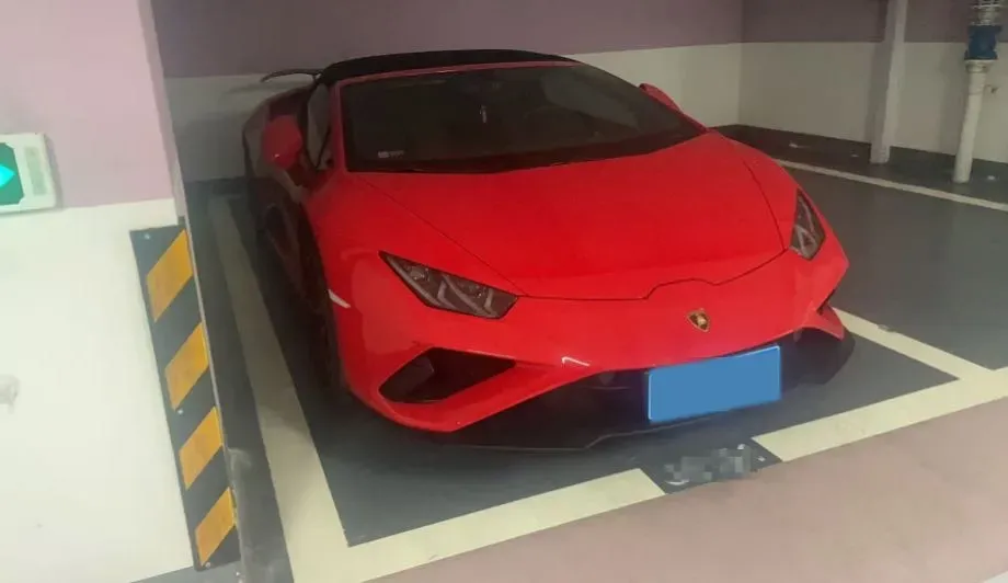 2019 Lamborghini Huracán 5.2L 640HP V10 7DCT,autocango,china used car exporter,china ev exporter,chinese used car exporter,chinese used ev exporter