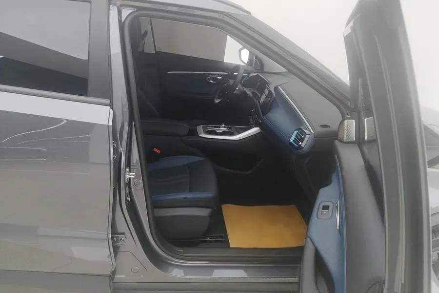 2023 GAC Trumpchi GS3 1.5T 177HP L4 7DCT,autocango,china used car exporter,china ev exporter,chinese used car exporter,chinese used ev exporter