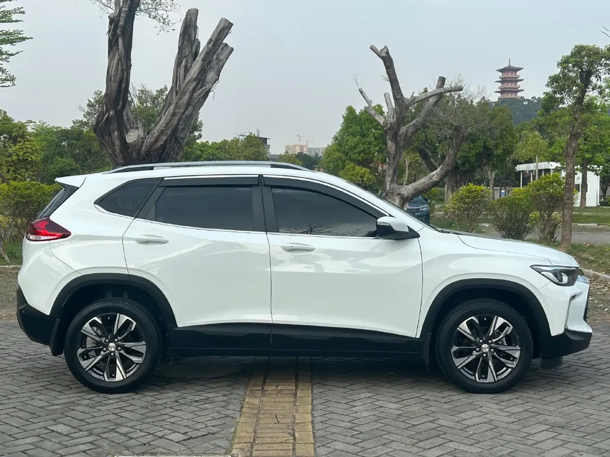 2021 Chevrolet Trax 1.0T 125HP L3 6AT,autocango,china used car exporter,china ev exporter,chinese used car exporter,chinese used ev exporter