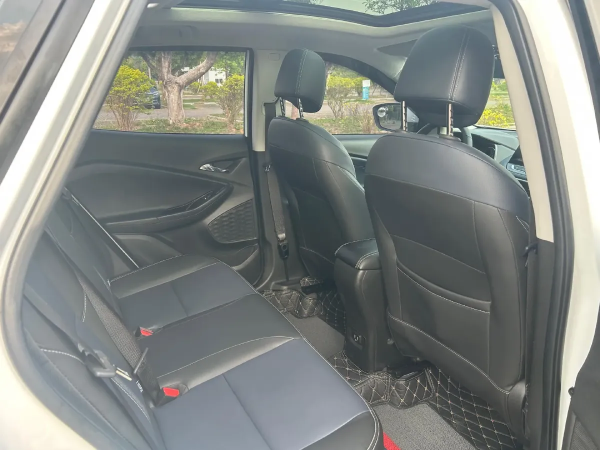 2021 Chevrolet Trax 1.0T 125HP L3 6AT,autocango,china used car exporter,china ev exporter,chinese used car exporter,chinese used ev exporter