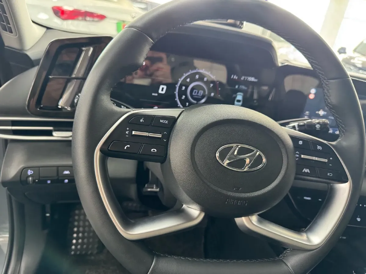 2022 Hyundai Elantra 1.5L 115HP L4 CVT,autocango,china used car exporter,china ev exporter,chinese used car exporter,chinese used ev exporter