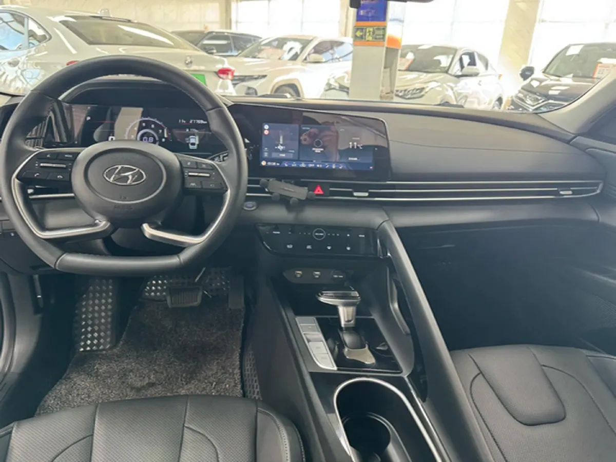 2022 Hyundai Elantra 1.5L 115HP L4 CVT,autocango,china used car exporter,china ev exporter,chinese used car exporter,chinese used ev exporter