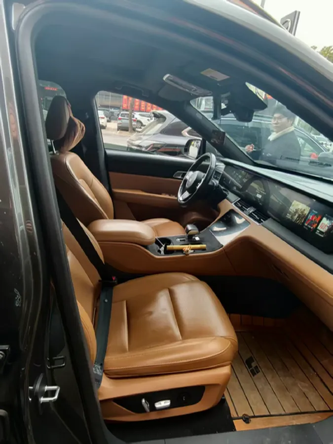 2021 Li ONE Range Extended 131HP REEV 40.5KWH,autocango,china used car exporter,china ev exporter,chinese used car exporter,chinese used ev exporter