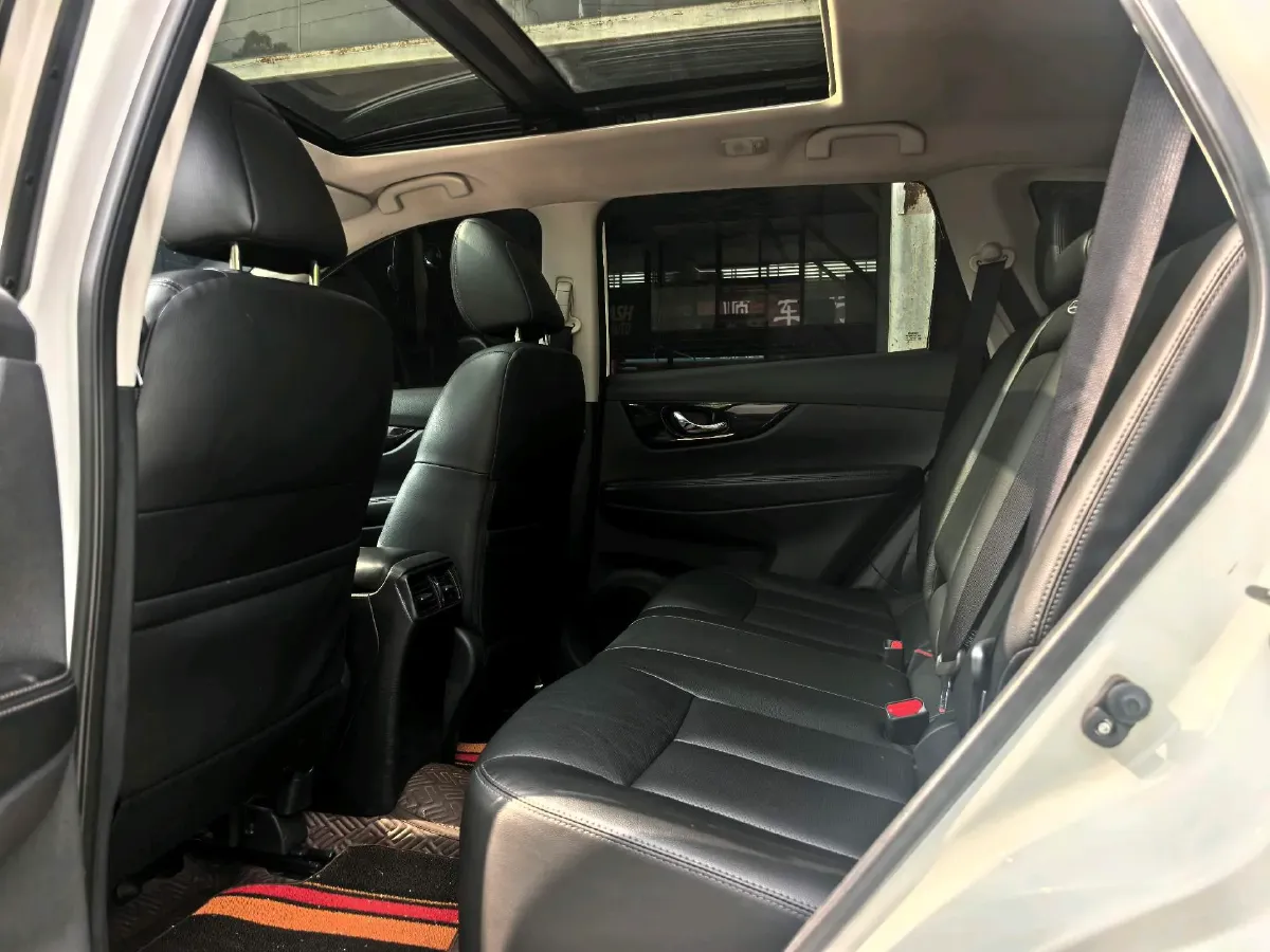 2020 Nissan X-Trail 2.0L 154HP L4 CVT,autocango,china used car exporter,china ev exporter,chinese used car exporter,chinese used ev exporter