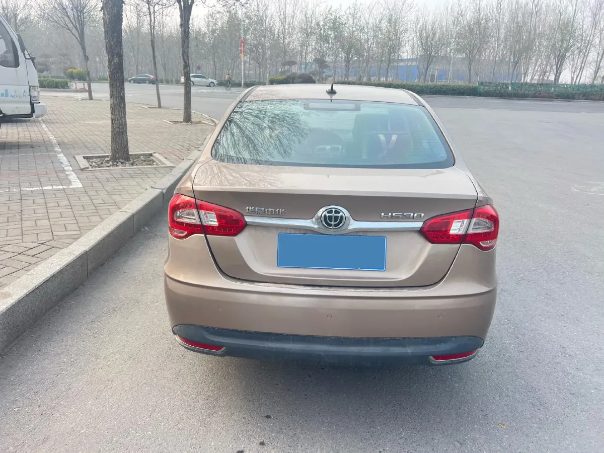 2014 Brilliance Auto H530 1.5T 150HP L4 5AT,autocango,china used car exporter,china ev exporter,chinese used car exporter,chinese used ev exporter